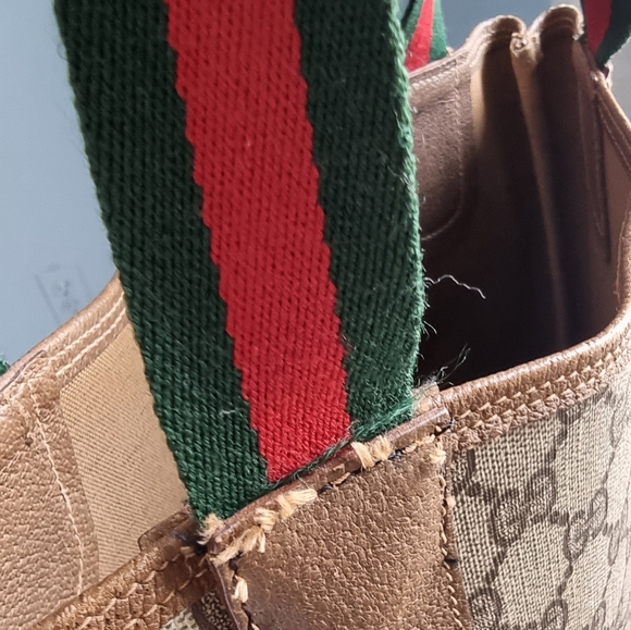 GUCCI WEB TOTE (MINOR HANDLE FRAY & CORNER ABRASION) - Picture 7 of 16